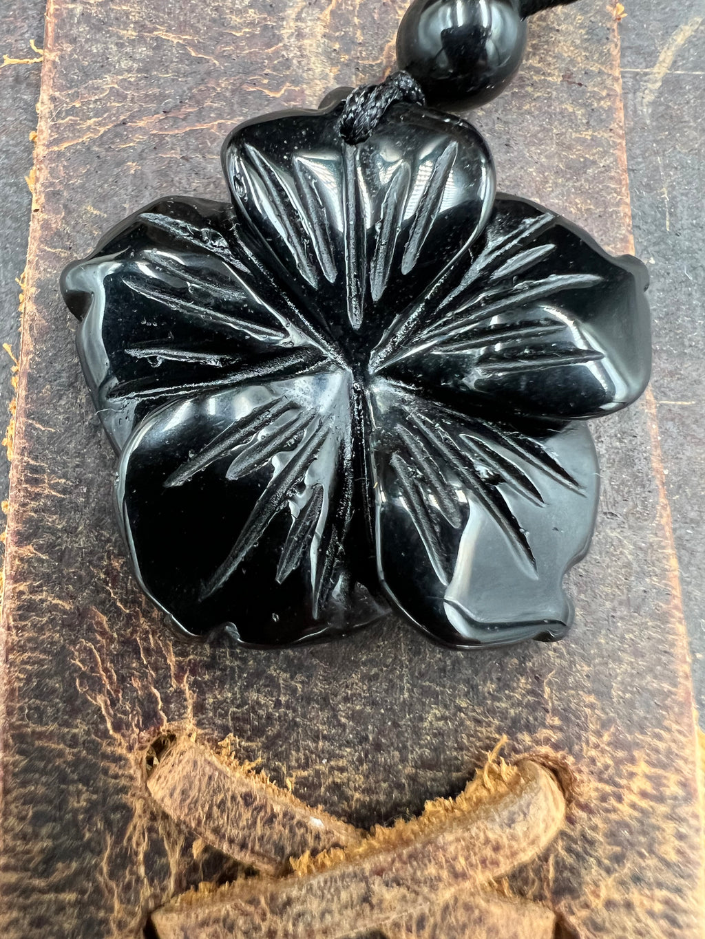 Stone Hibiscus Pendant Necklace - 28mm