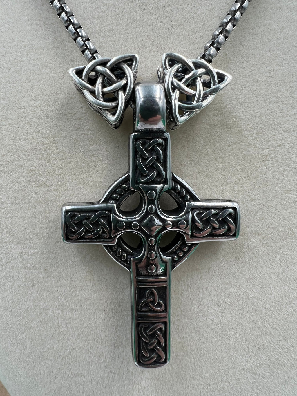 Celtic Triquetra Necklace - Motif Metalworks