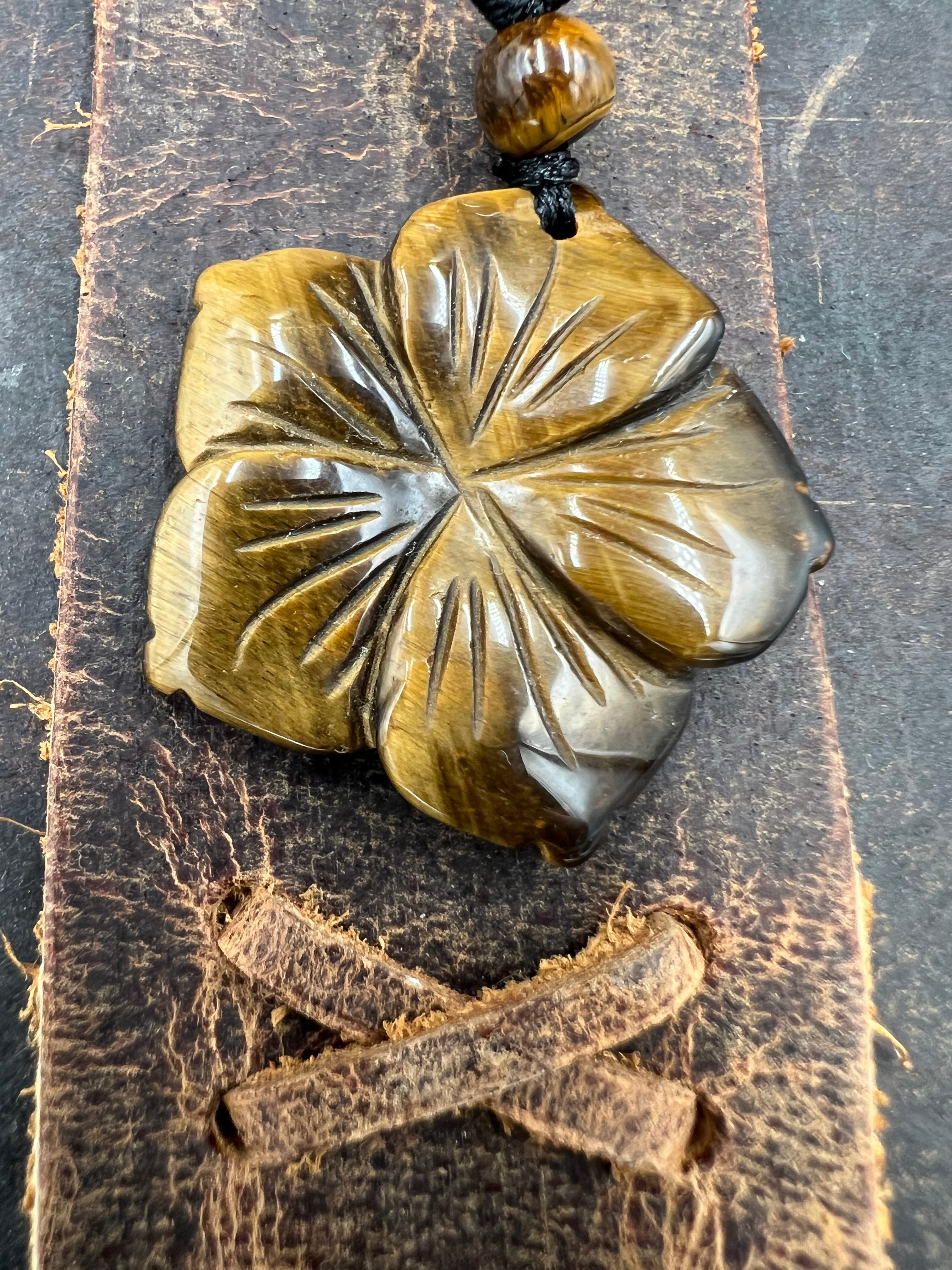 Stone Hibiscus Pendant Necklace - 28mm