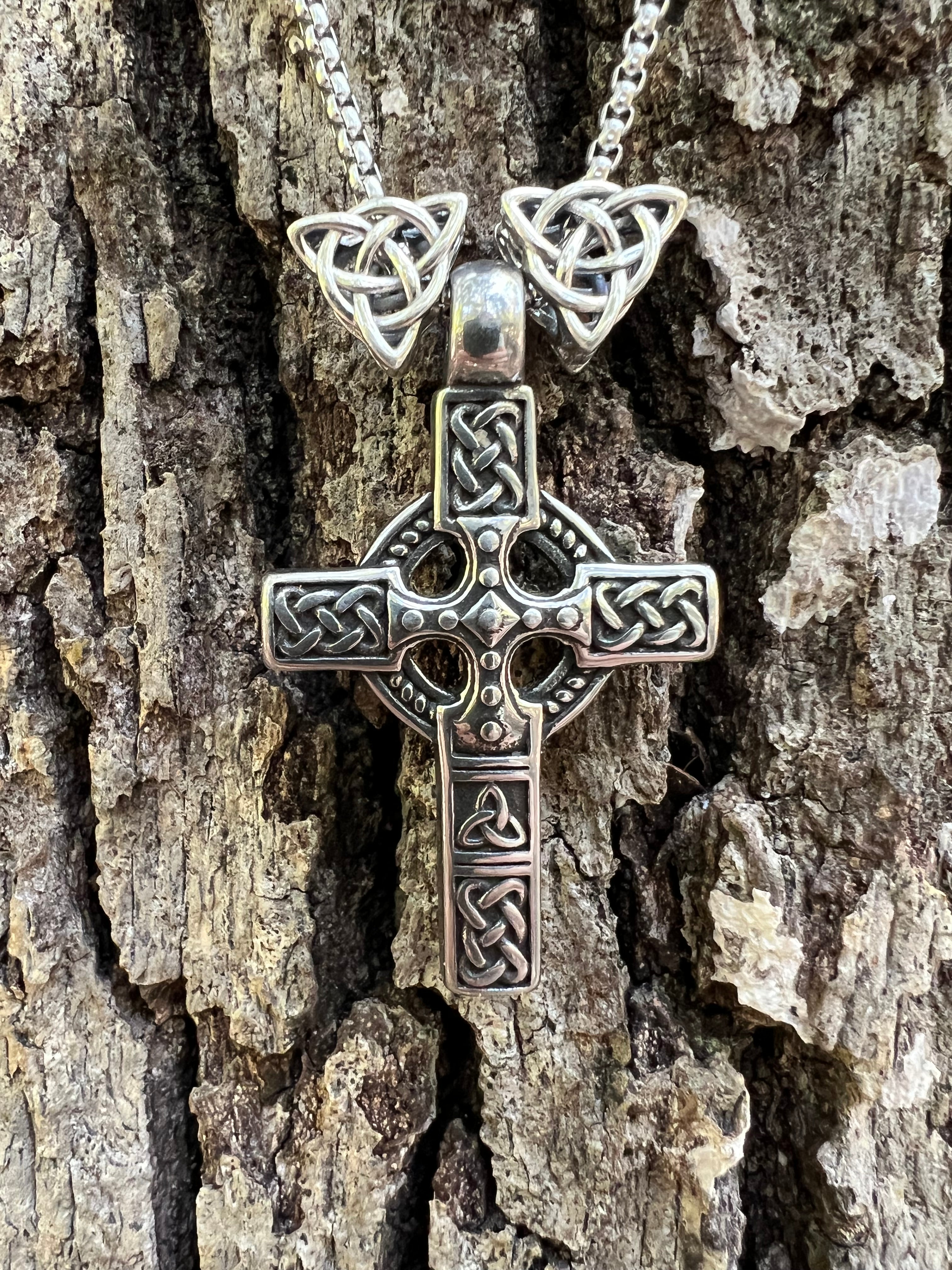 Celtic Triquetra Necklace - Motif Metalworks