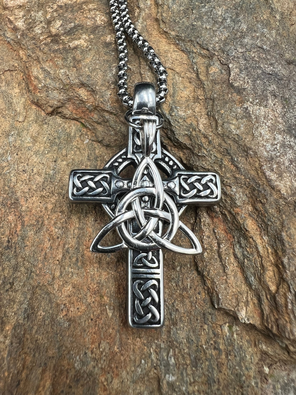 Celtic Trinity Necklace - Motif Metalworks