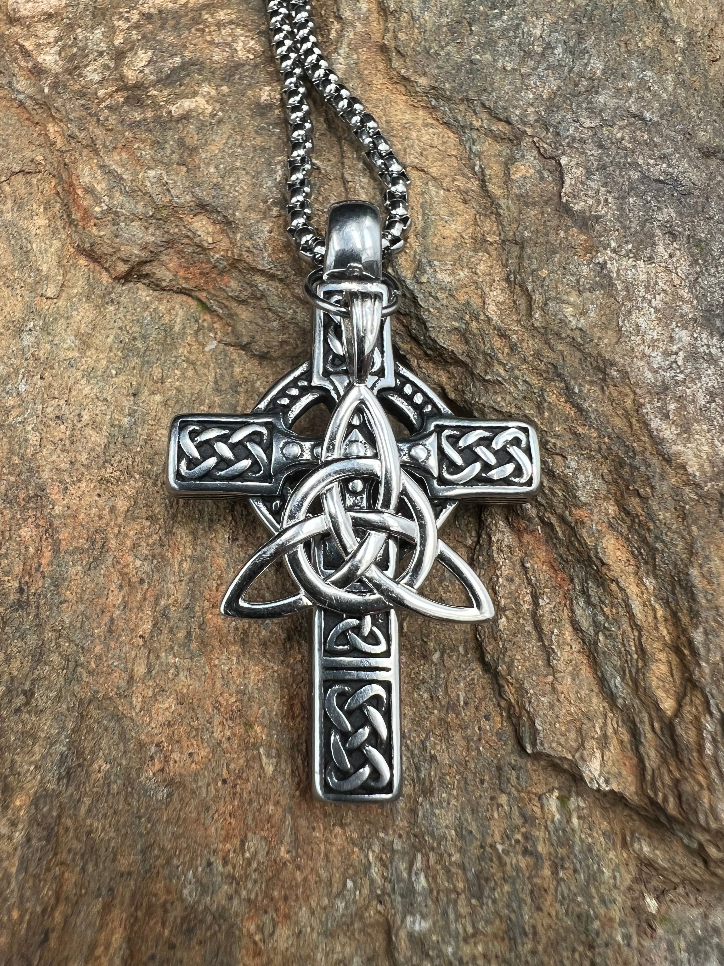 Celtic Trinity Necklace - Motif Metalworks