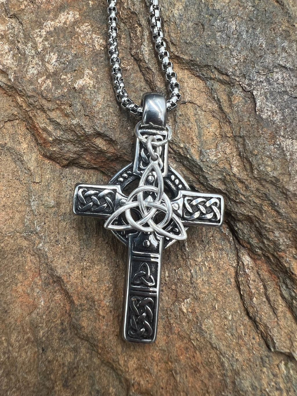Celtic Trinity Necklace - Motif Metalworks