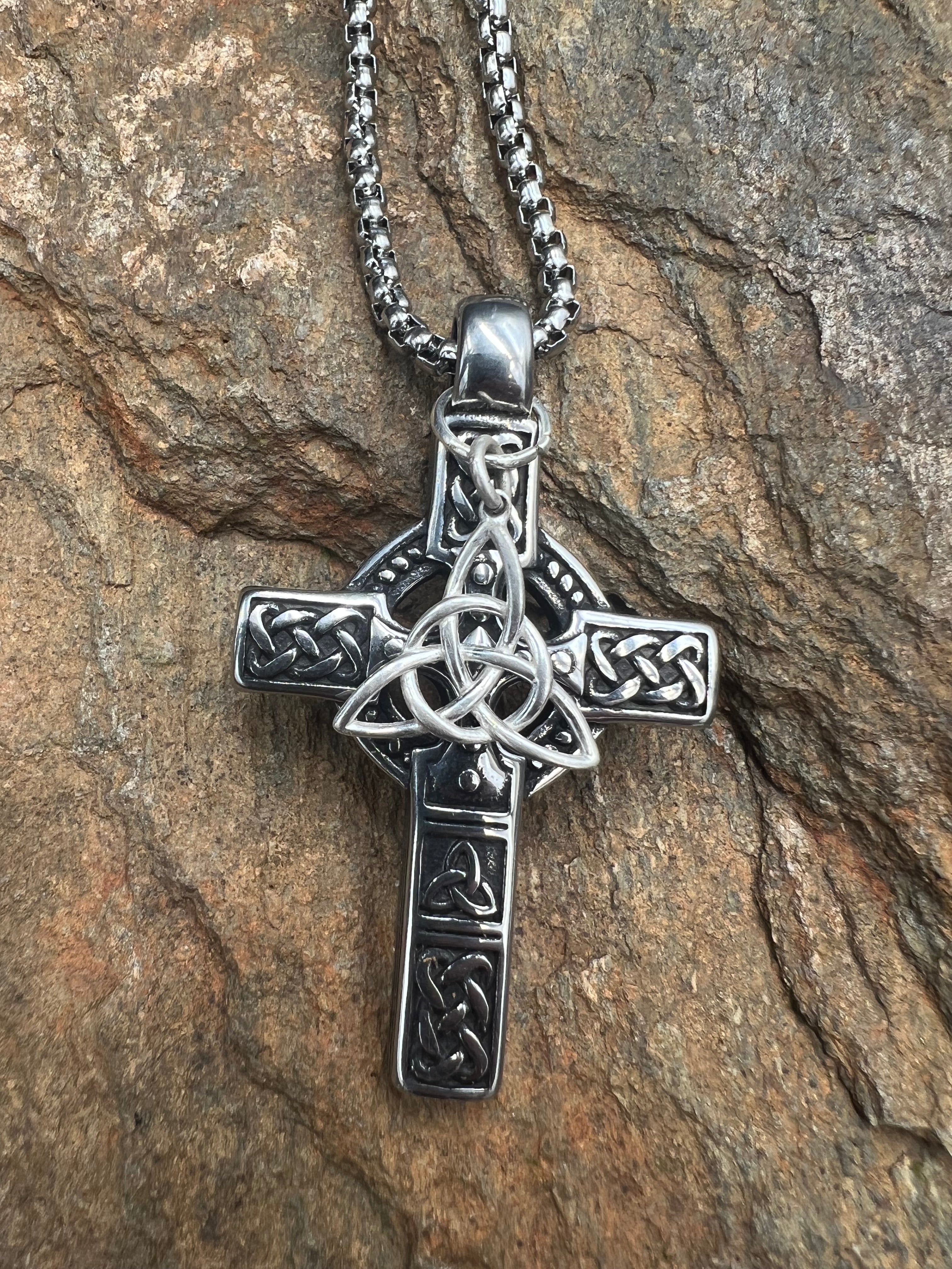 Celtic Trinity Necklace - Motif Metalworks