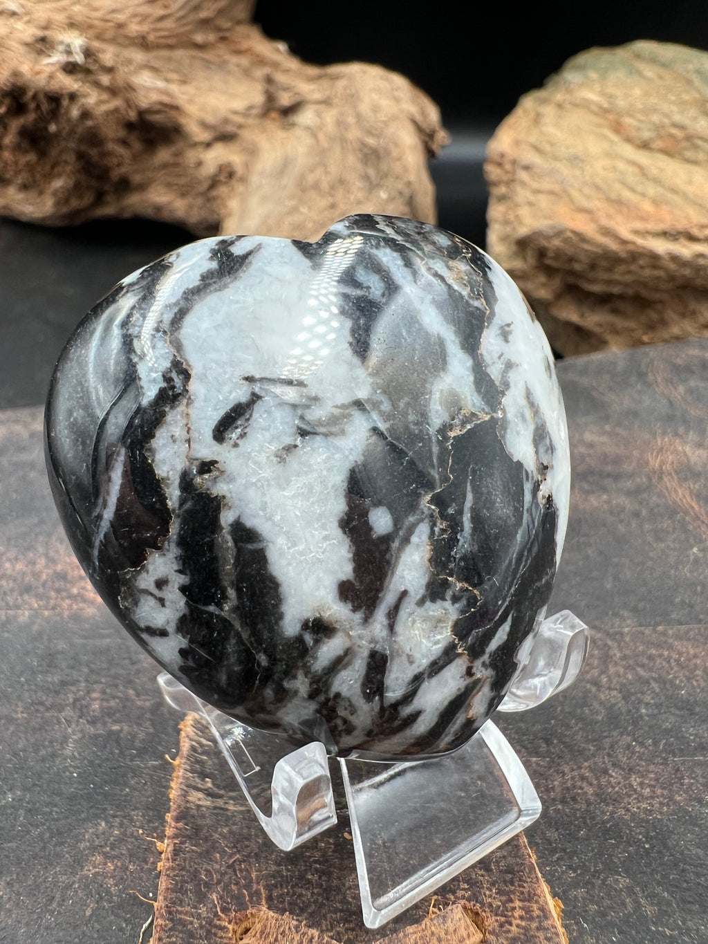 Stone Semi-Puff Hearts of the Forest :: 40-45mm (Medium) :: with Display Stand - Motif Metalworks