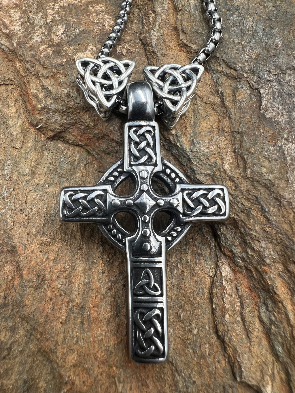 Celtic Triquetra Necklace - Motif Metalworks