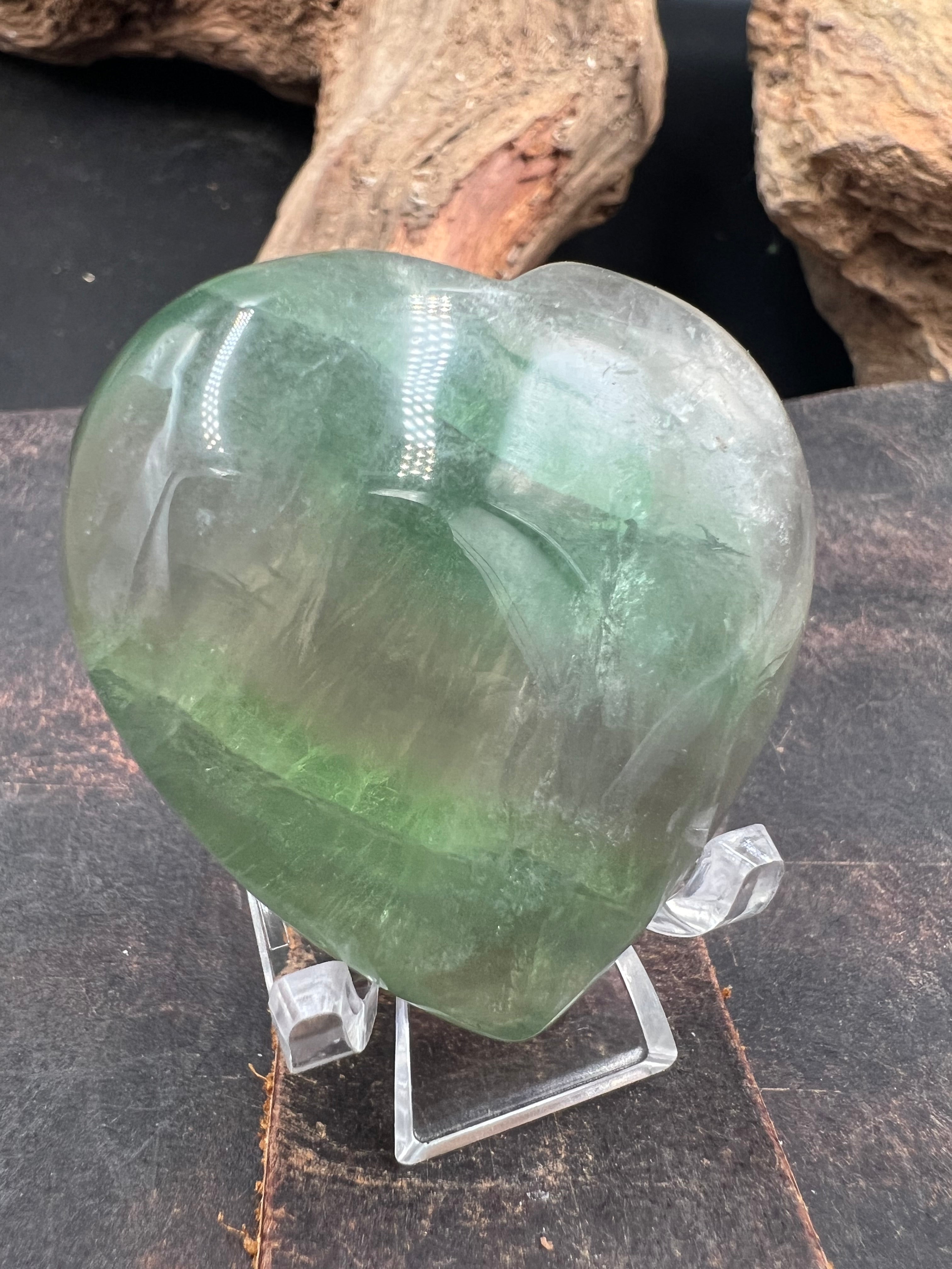 Stone Semi-Puff Hearts of the Forest :: 40-45mm (Medium) :: with Display Stand