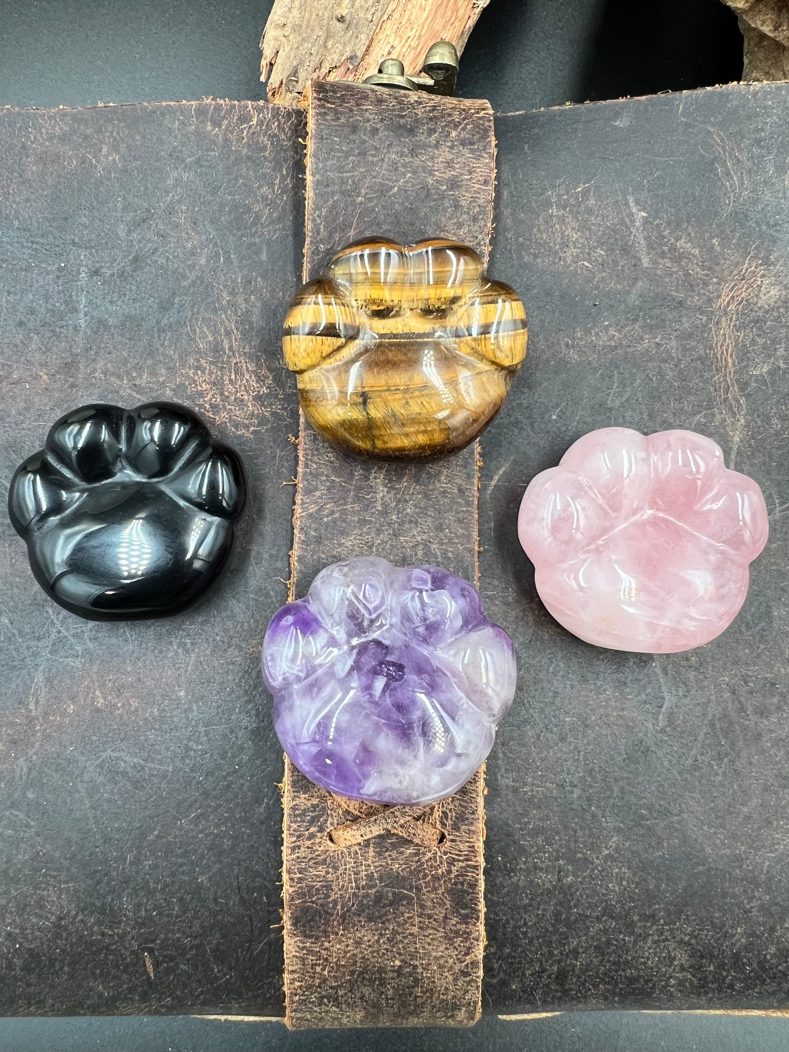 Stone Pocket Paw - 38mm - Motif Metalworks