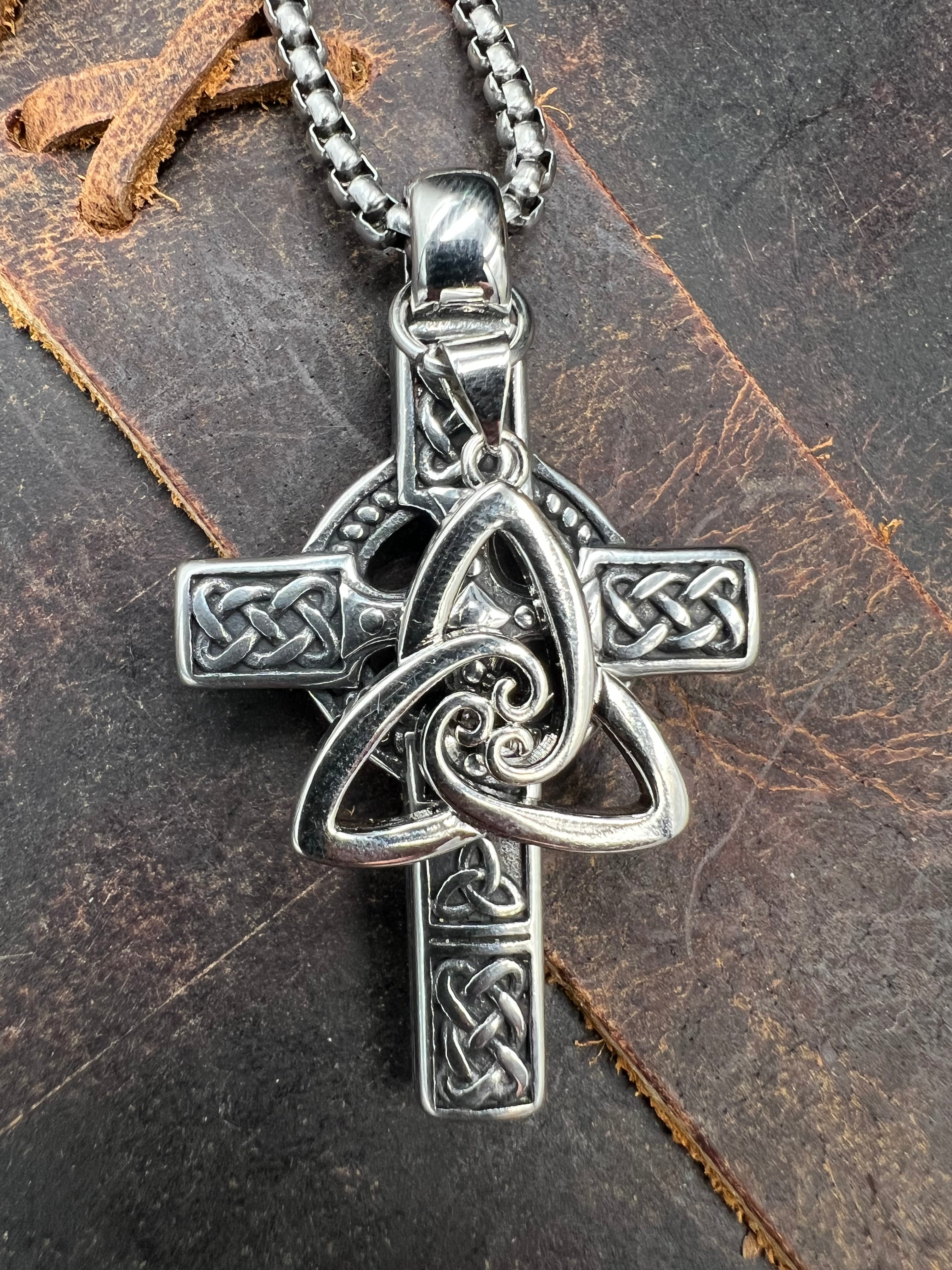 Celtic Trifecta Necklace - Motif Metalworks