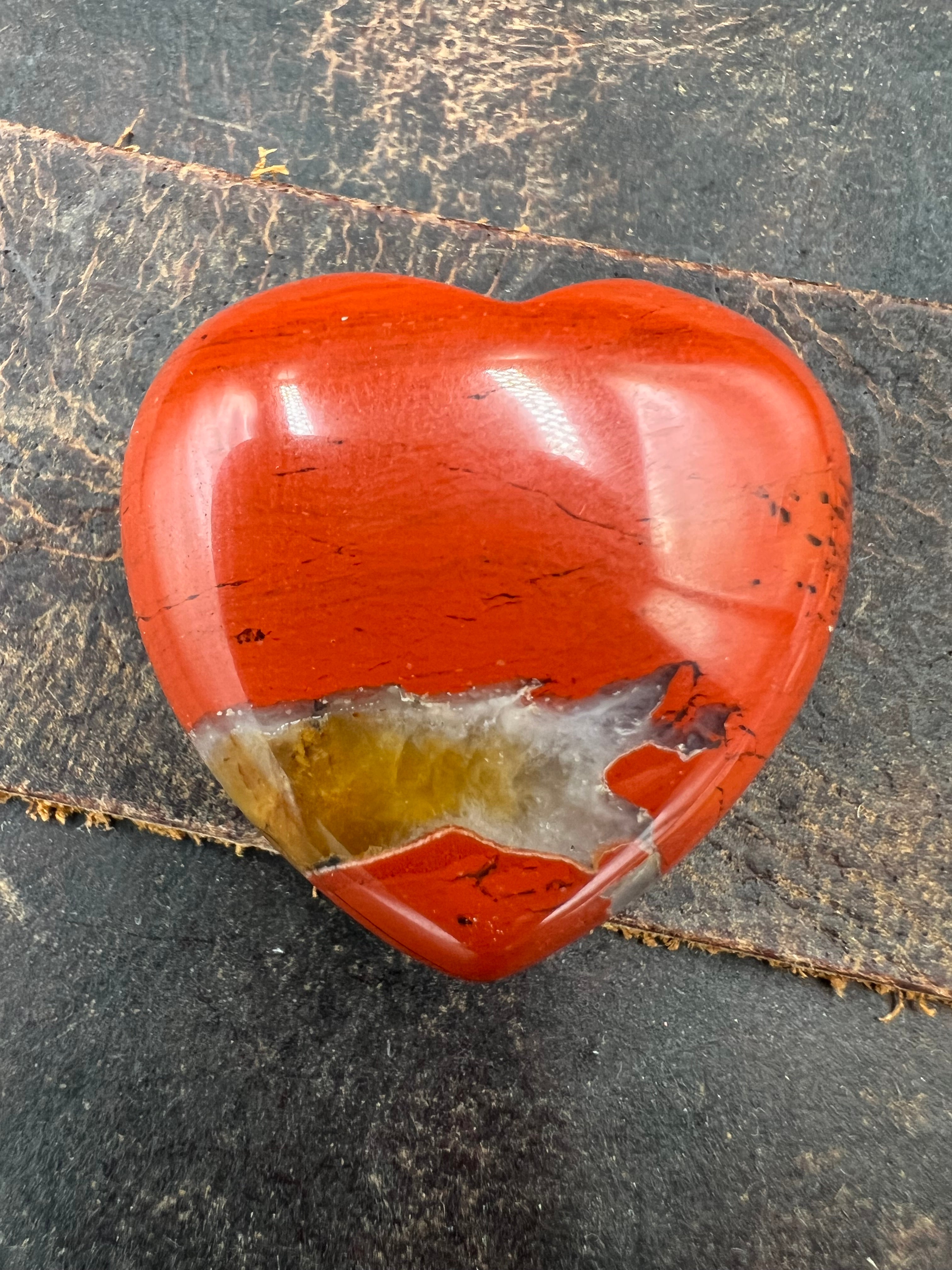 Stone Pocket Heart - 30mm - Motif Metalworks