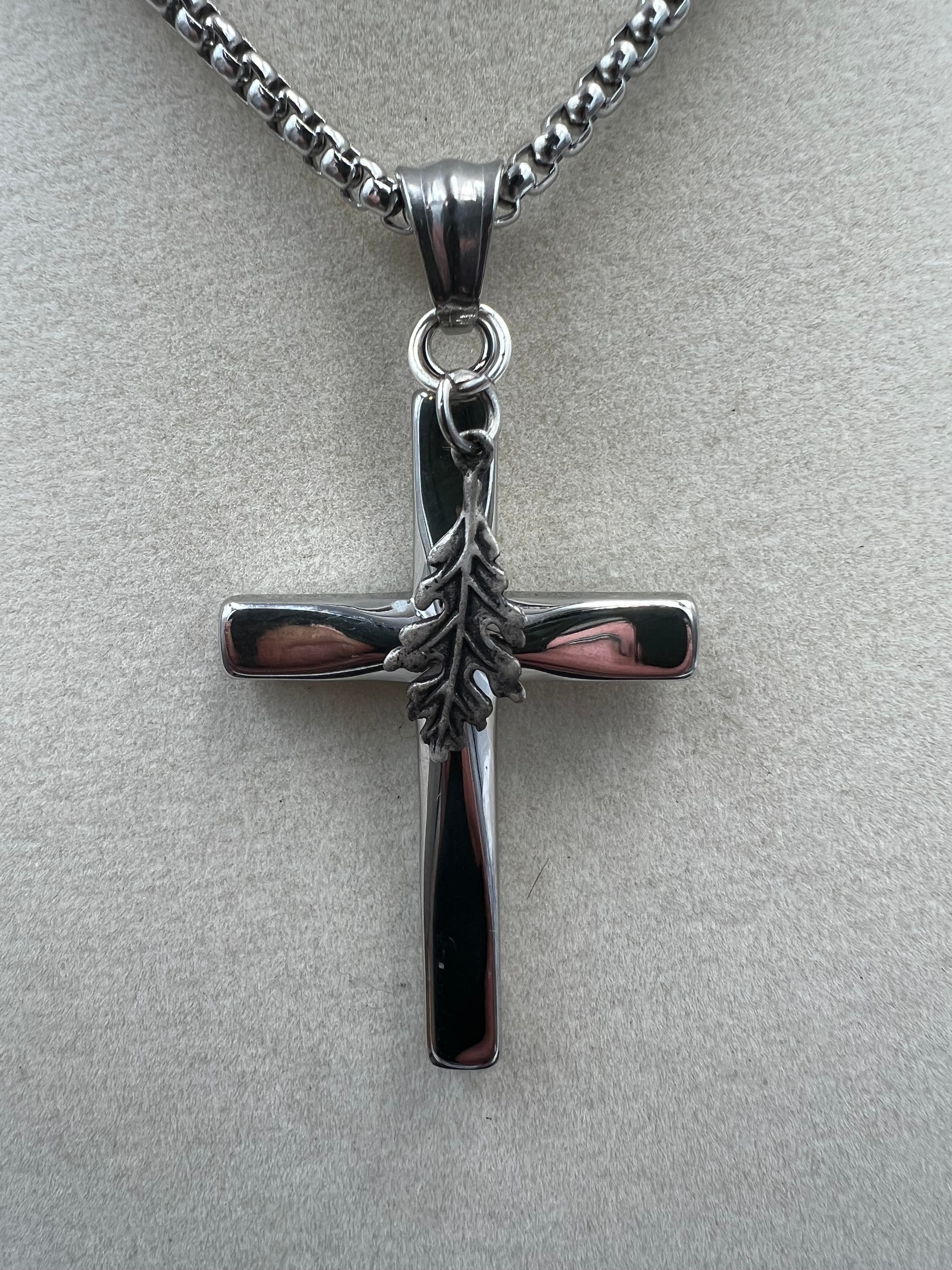 Legacy Oak Necklace - Motif Metalworks