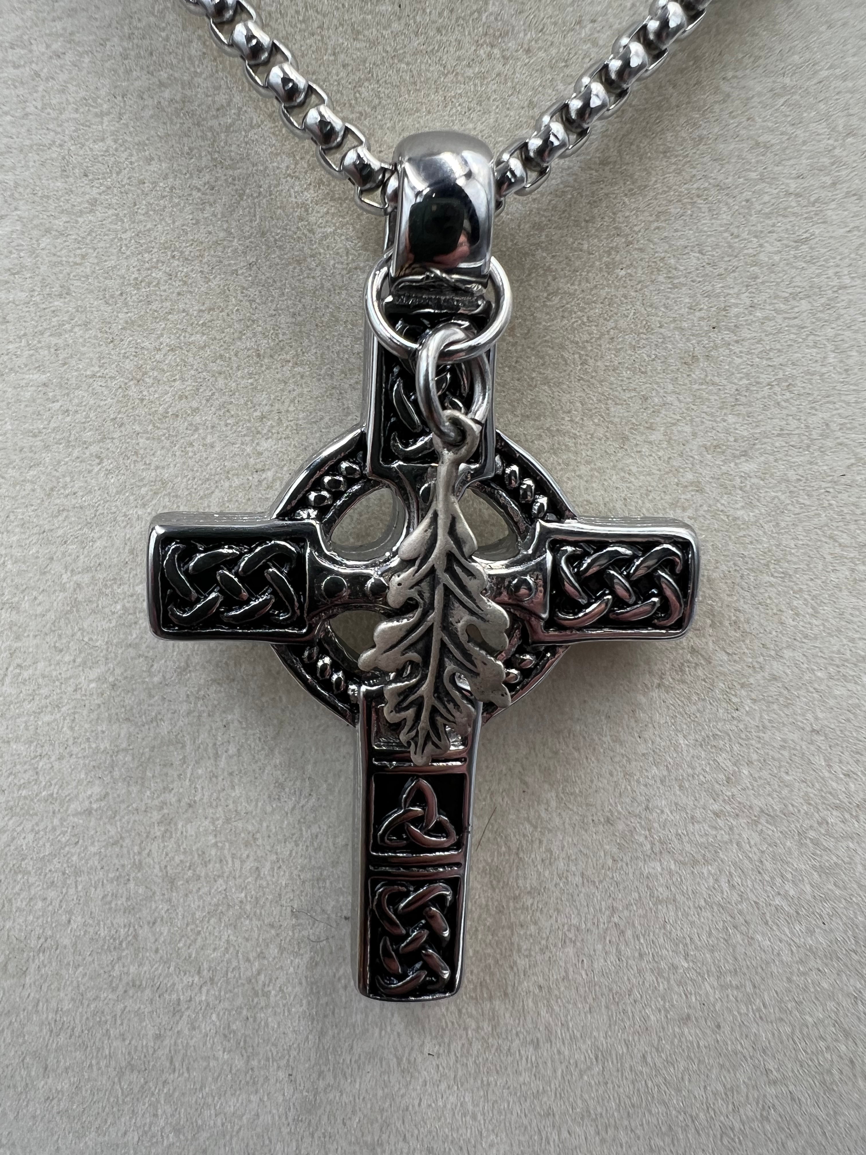 Celtic Oak Necklace - Motif Metalworks