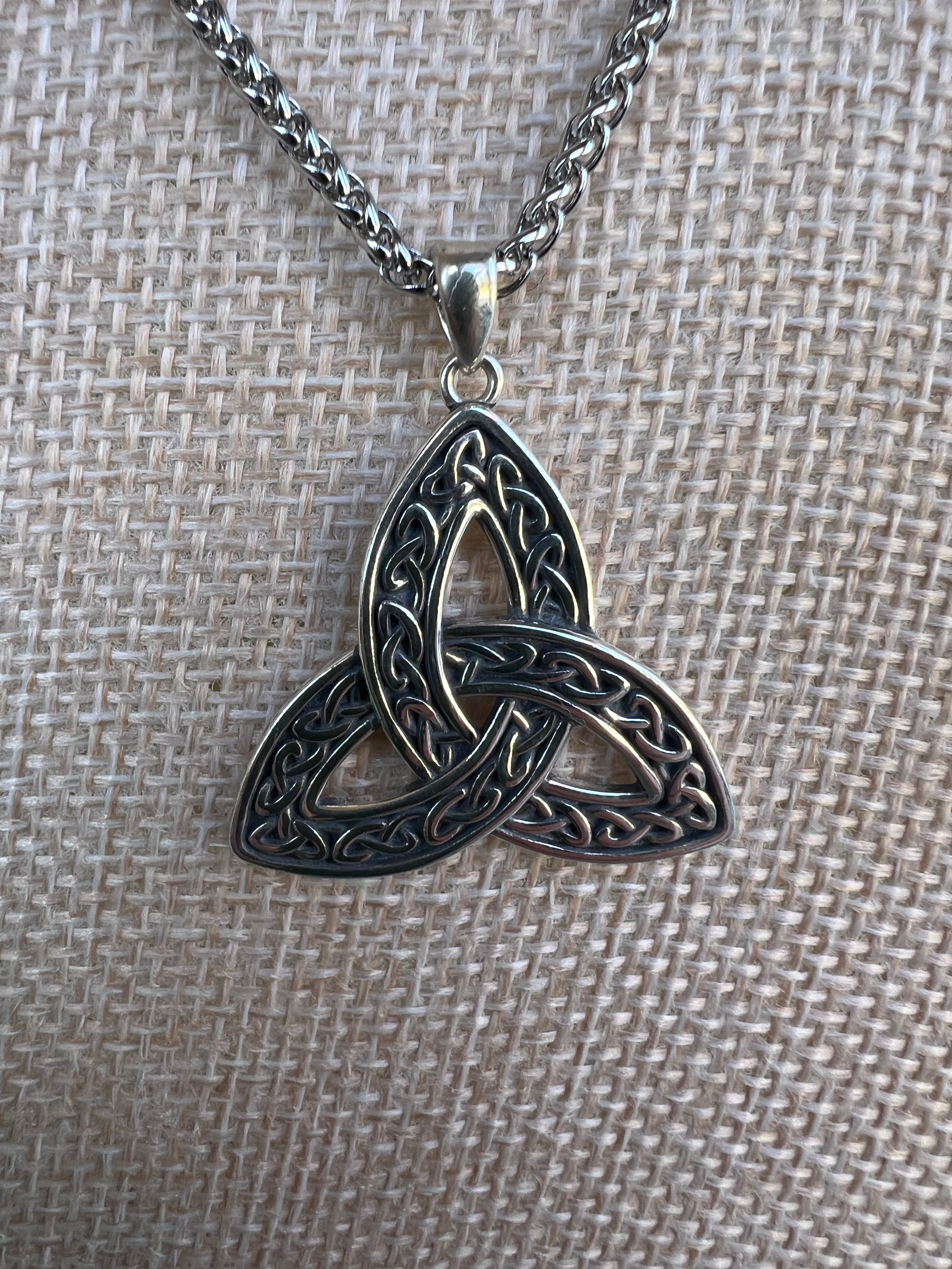 Celtic Knot Triquetra Necklace - Motif Metalworks