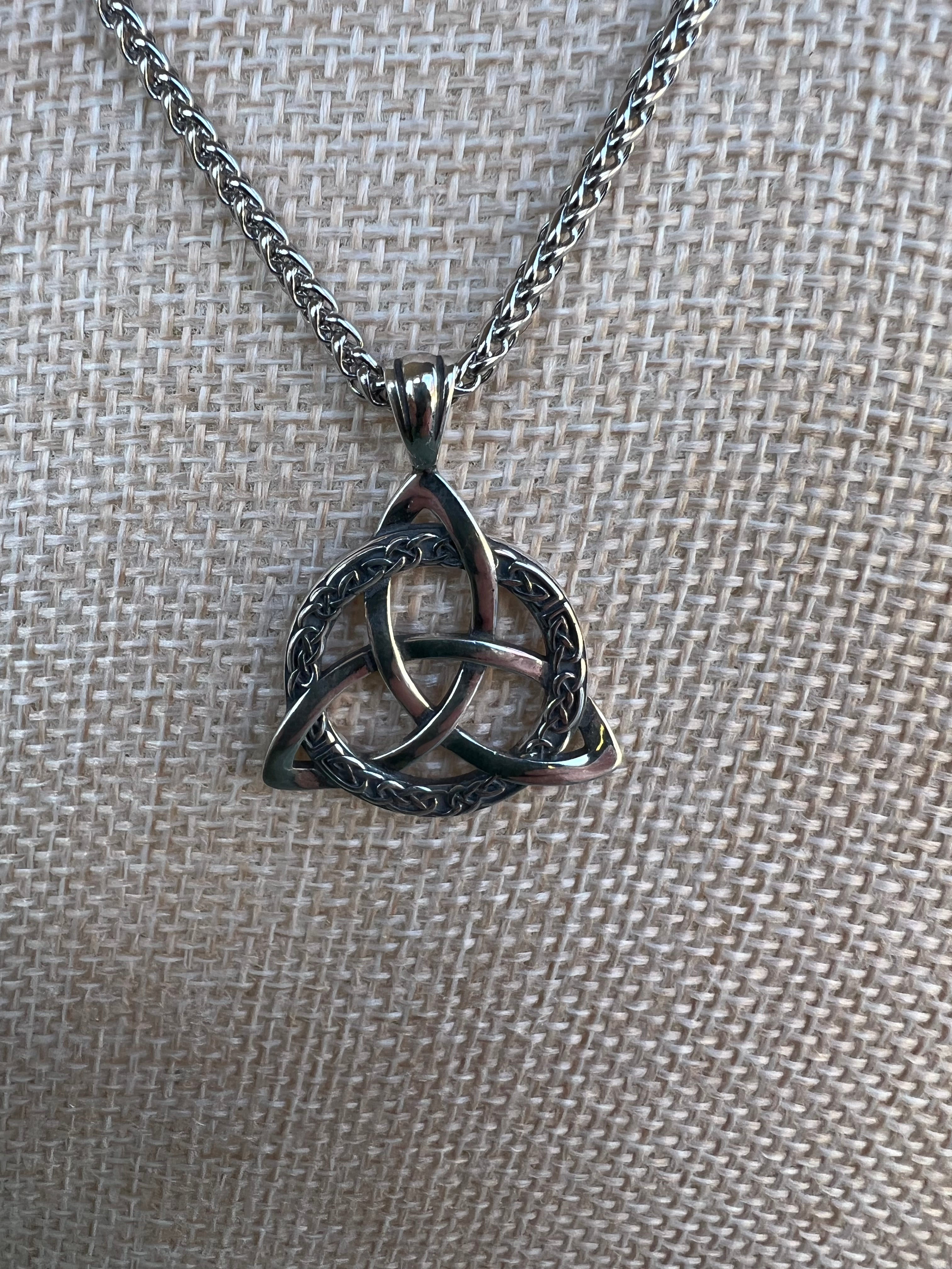 Celtic Knot Triquetra Necklace - Motif Metalworks